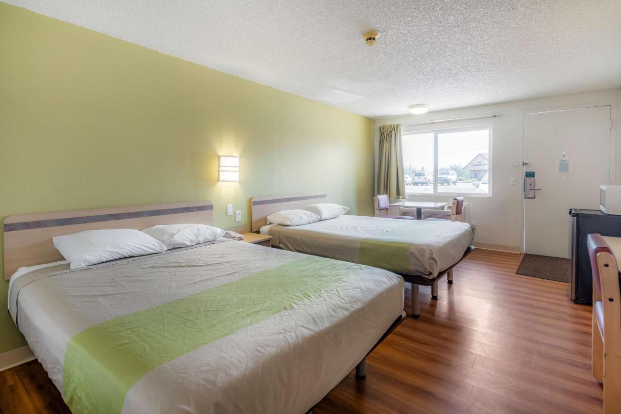 Hotel 6 Wa